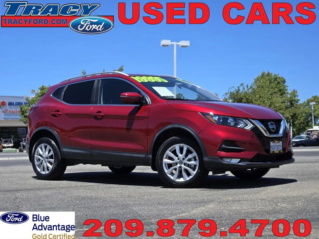 2022 Nissan Rogue Sport SV — photo 1 of 13