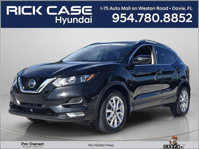 2022 Nissan Rogue Sport SV — photo 1 of 13