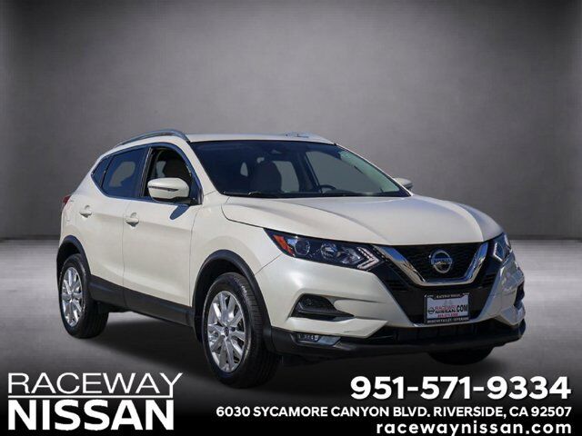 2022 Nissan Rogue Sport SV