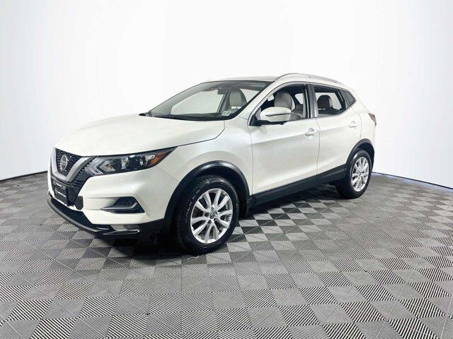 2022 Nissan Rogue Sport SV