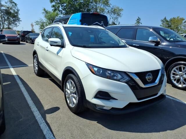 2022 Nissan Rogue Sport SV