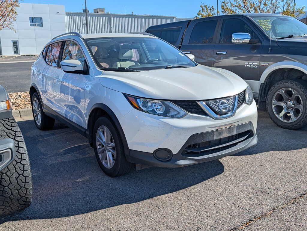 2018 Nissan Rogue Sport SV — photo 1 of 3