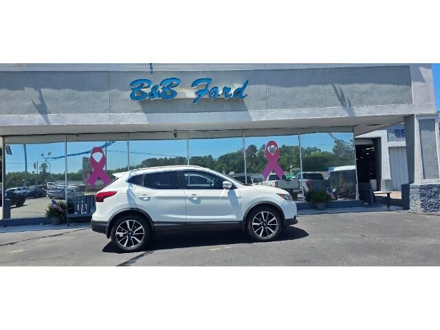 2018 Nissan Rogue Sport S — photo 1 of 13