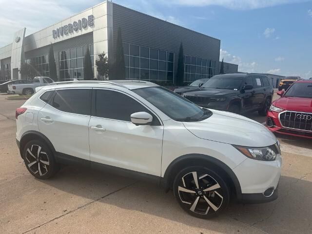 2017 Nissan Rogue Sport S — photo 1 of 20