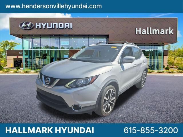 2017 Nissan Rogue Sport SL — photo 1 of 13