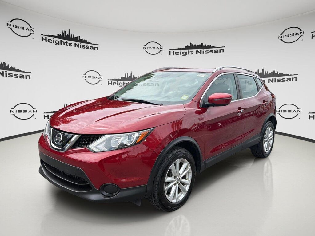 2019 Nissan Rogue Sport SV — photo 1 of 13
