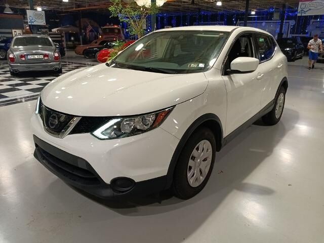 2019 Nissan Rogue Sport S — photo 1 of 13