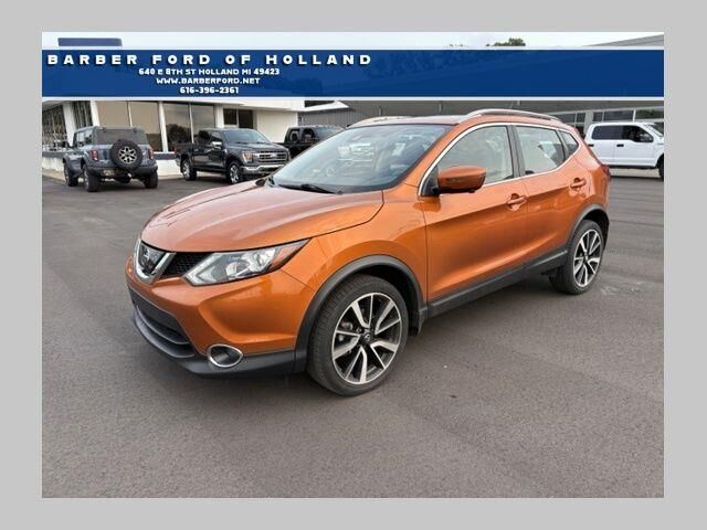 2017 Nissan Rogue Sport S — photo 1 of 13