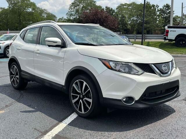 2019 Nissan Rogue Sport S — photo 1 of 16