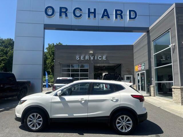 2017 Nissan Rogue Sport S — photo 1 of 24
