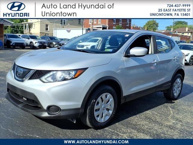 2019 Nissan Rogue Sport S — photo 1 of 13