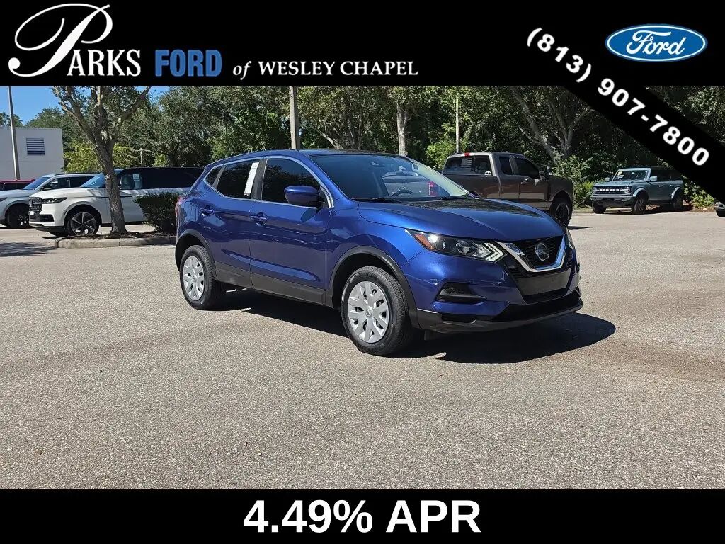 2020 Nissan Rogue Sport S — photo 1 of 13