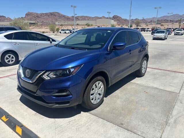 2020 Nissan Rogue Sport S — photo 1 of 1