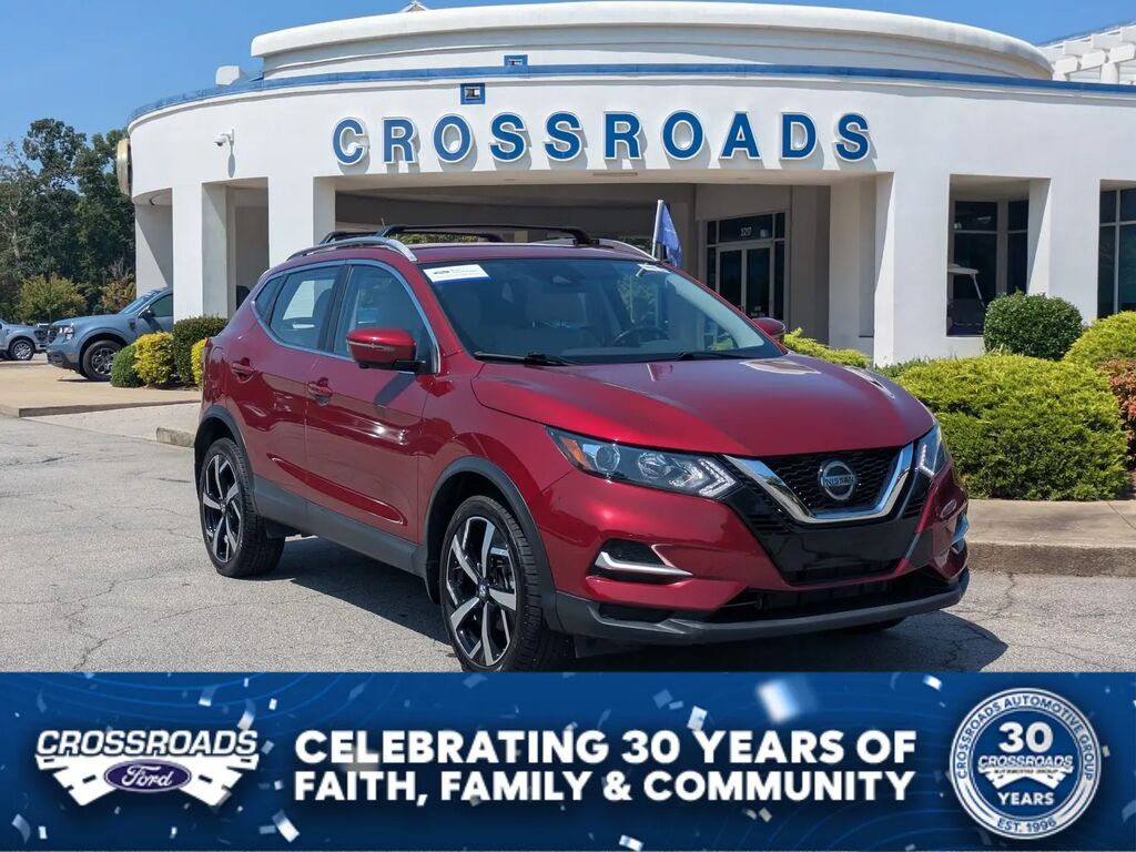 2021 Nissan Rogue Sport SL — photo 1 of 14