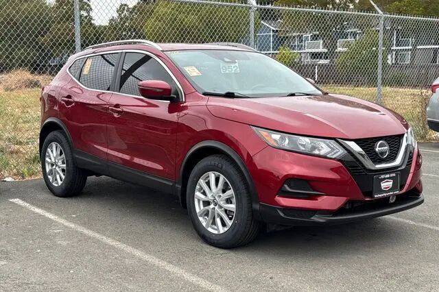 2020 Nissan Rogue Sport S — photo 1 of 4