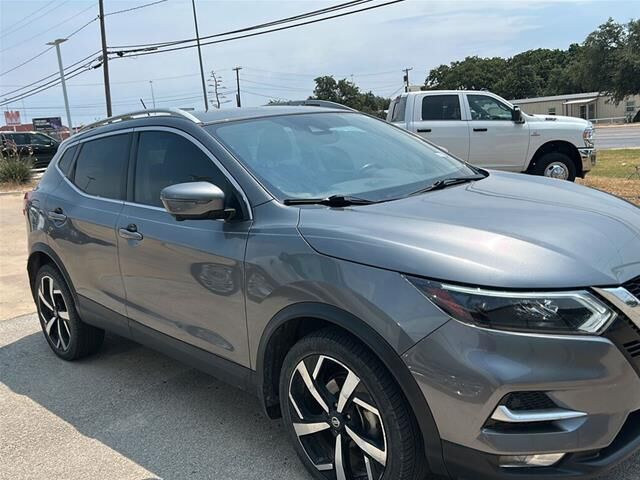 2021 Nissan Rogue Sport SL — photo 1 of 14