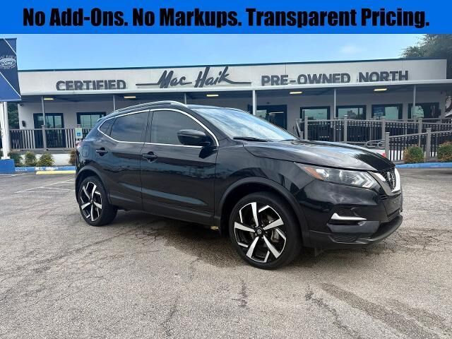 2022 Nissan Rogue Sport SL — photo 1 of 26