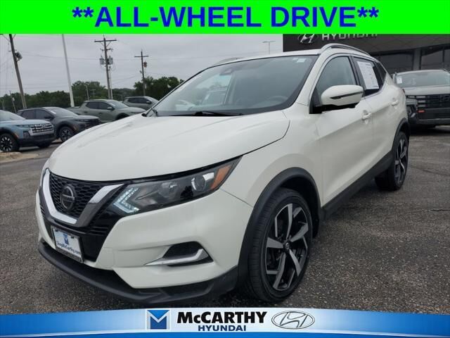 2020 Nissan Rogue Sport S — photo 1 of 25