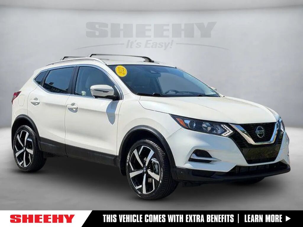 2022 Nissan Rogue Sport SL — photo 1 of 10