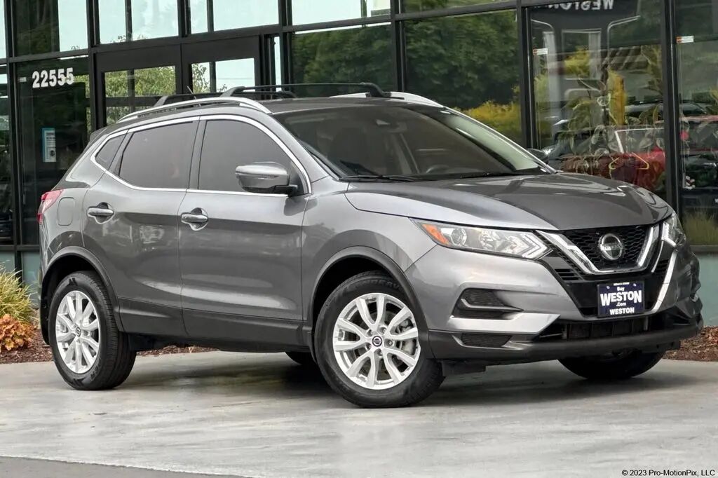 2020 Nissan Rogue Sport S — photo 1 of 13