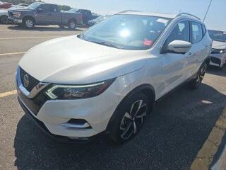 2022 Nissan Rogue Sport SL — photo 1 of 1