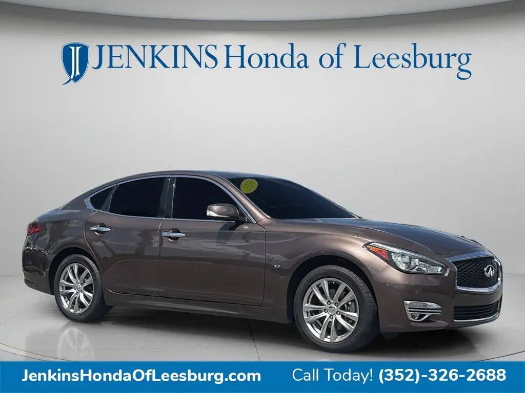 2019 INFINITI Q70 3.7 Luxe — photo 1 of 26