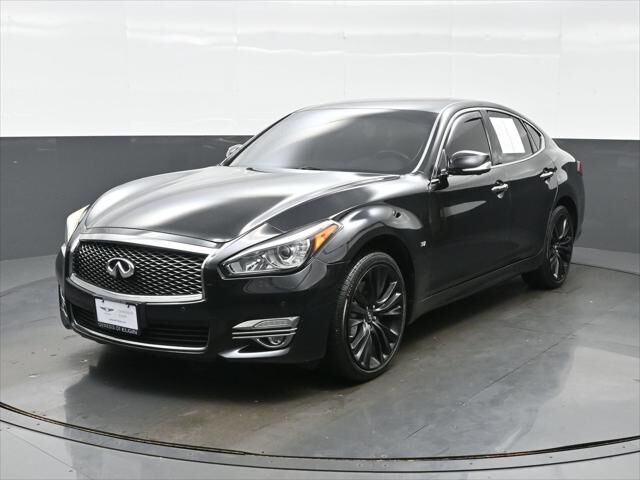 2016 INFINITI Q70 3.7 — photo 1 of 13