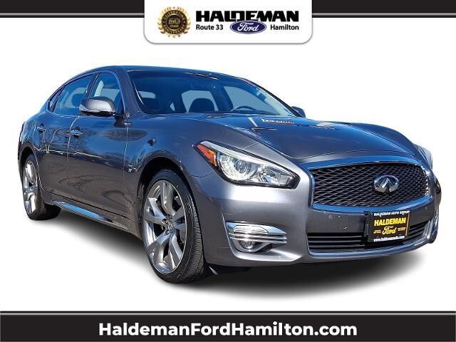 2017 INFINITI Q70L 3.7 — photo 1 of 26