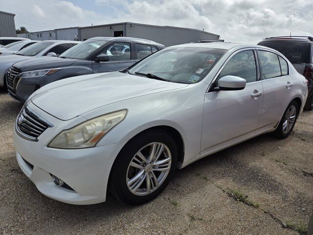 2012 INFINITI G37 Sedan Journey — photo 1 of 9