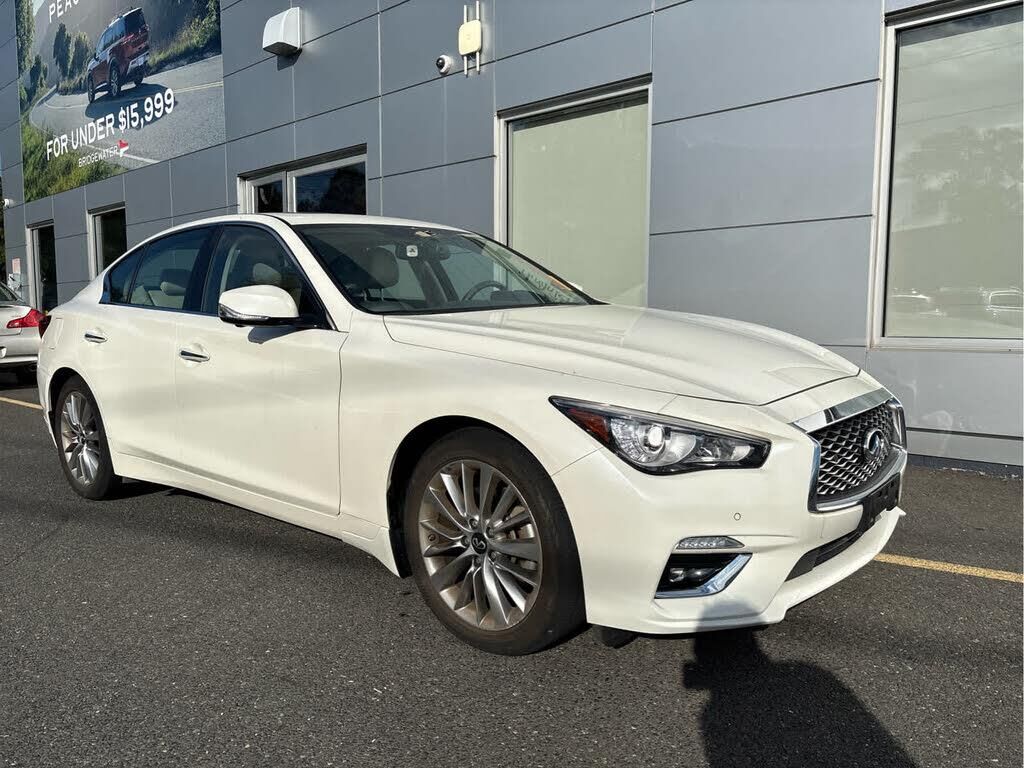 2023 INFINITI Q50 Luxe — photo 1 of 13