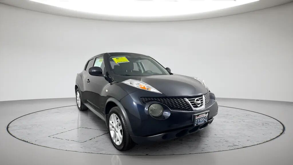 2012 Nissan JUKE SV — photo 1 of 41