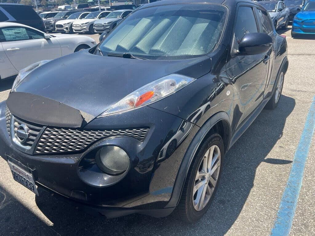2012 Nissan JUKE S — photo 1 of 2
