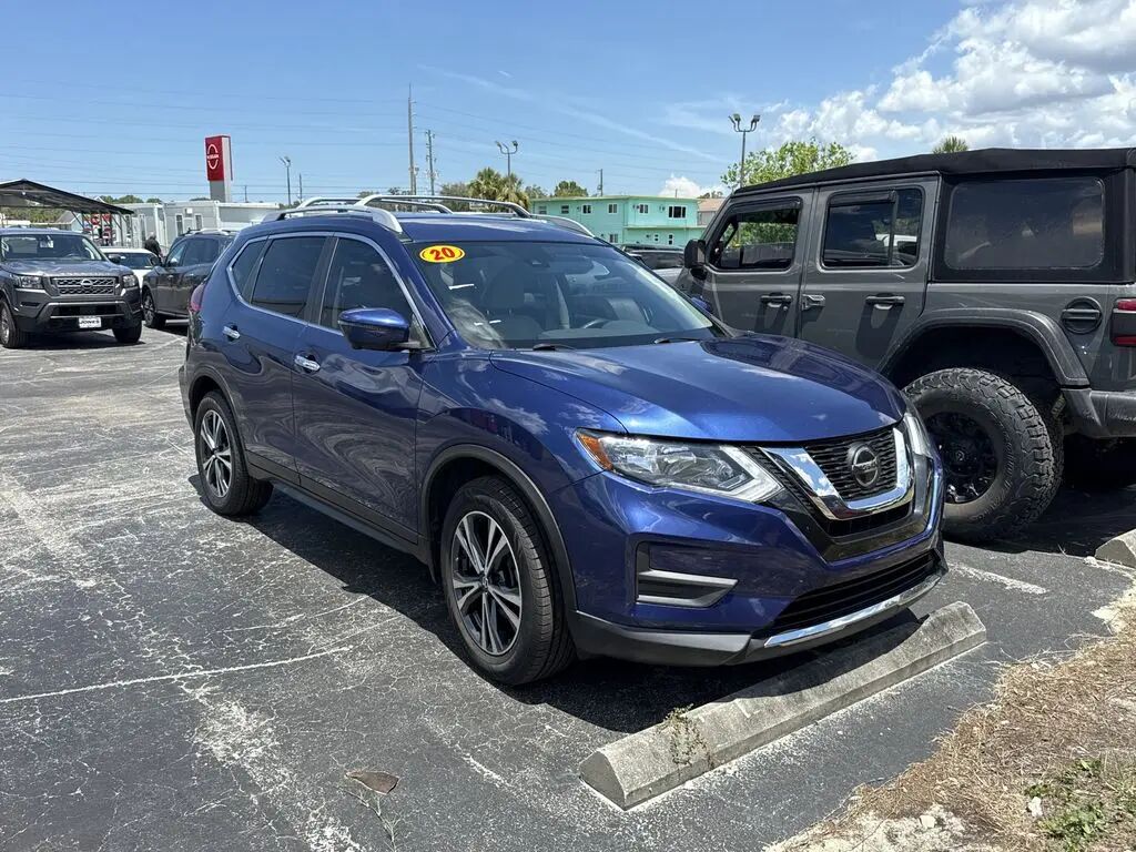 2020 Nissan Rogue S — photo 1 of 8