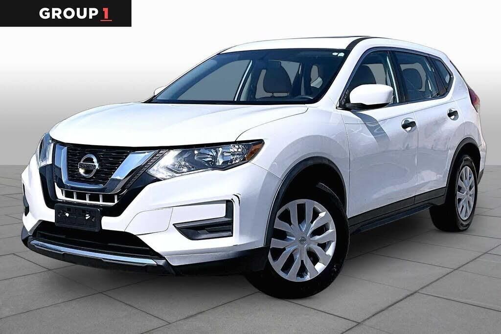 2017 Nissan Rogue S — photo 1 of 1