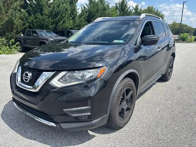 2017 Nissan Rogue S — photo 1 of 18