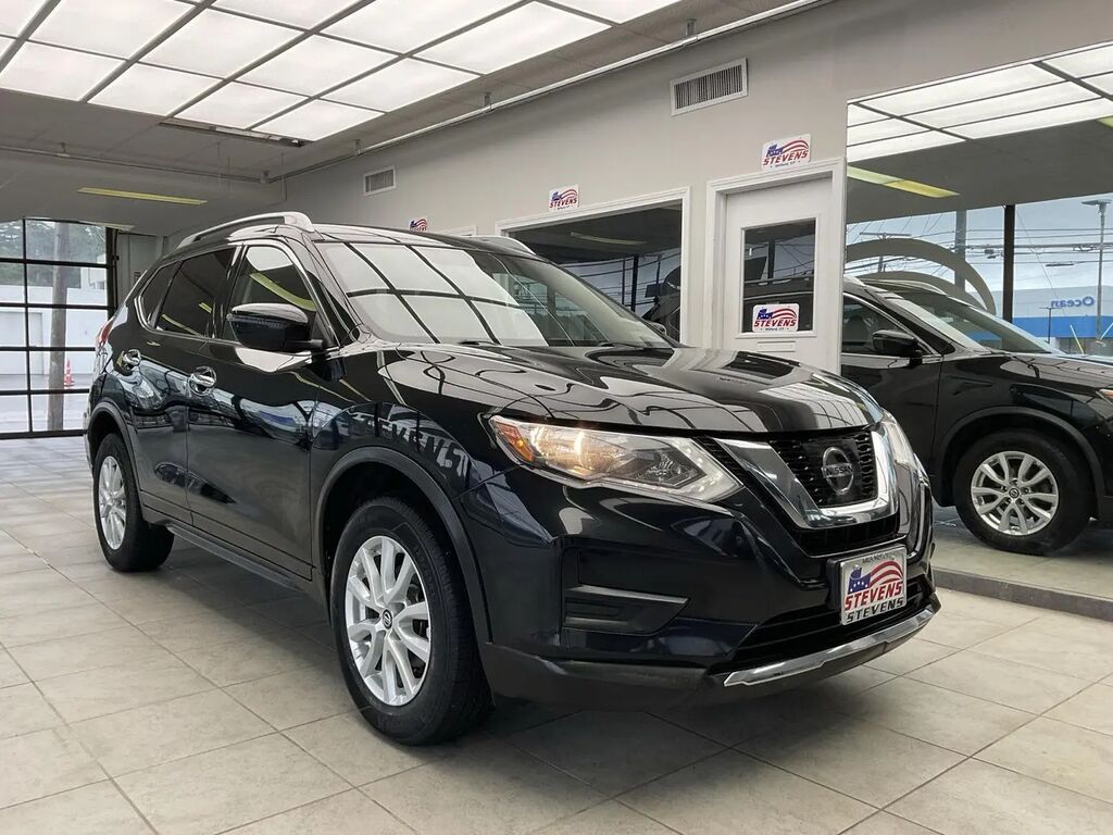 2017 Nissan Rogue S — photo 1 of 13