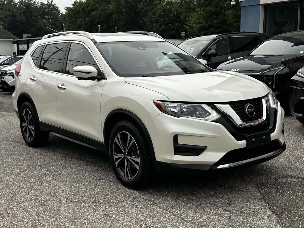 2019 Nissan Rogue AWD SV — photo 1 of 7