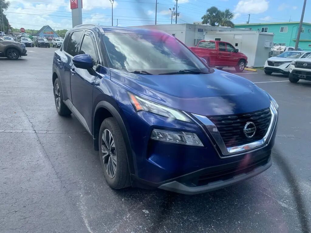 2021 Nissan Rogue SV — photo 1 of 15