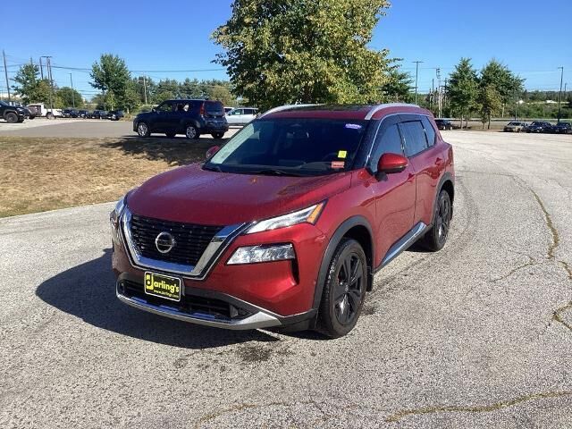 2021 Nissan Rogue Platinum — photo 1 of 10