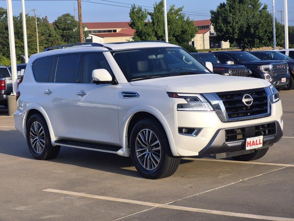 2023 Nissan Armada SL — photo 1 of 13