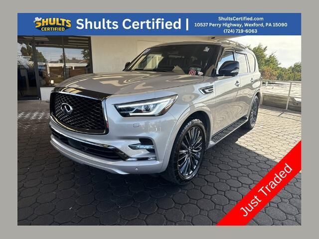 2022 INFINITI QX80 Luxe