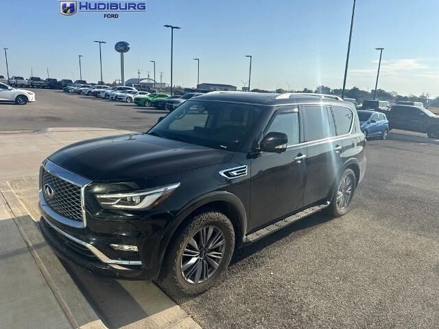 2022 INFINITI QX80 Luxe