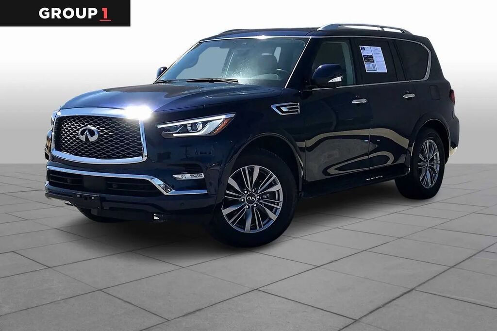 2021 INFINITI QX80 Luxe — photo 1 of 12