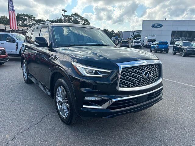 2020 INFINITI QX80 Luxe — photo 1 of 10
