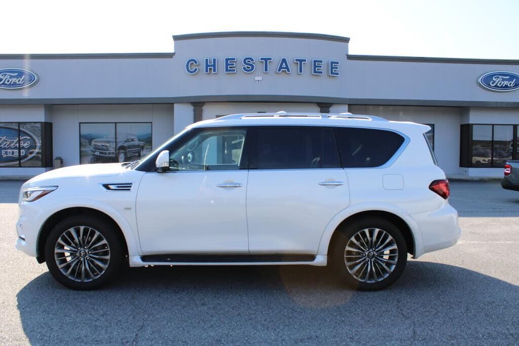 2019 INFINITI QX80 Luxe — photo 1 of 1