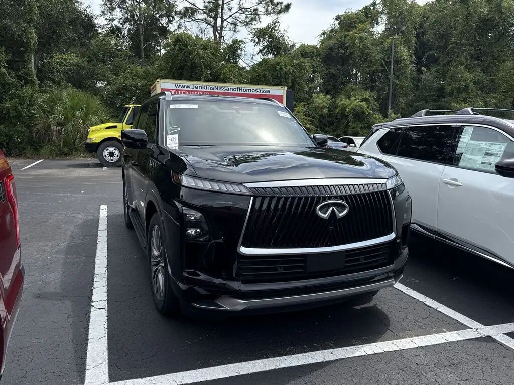 2025 INFINITI QX80 Luxe — photo 1 of 1