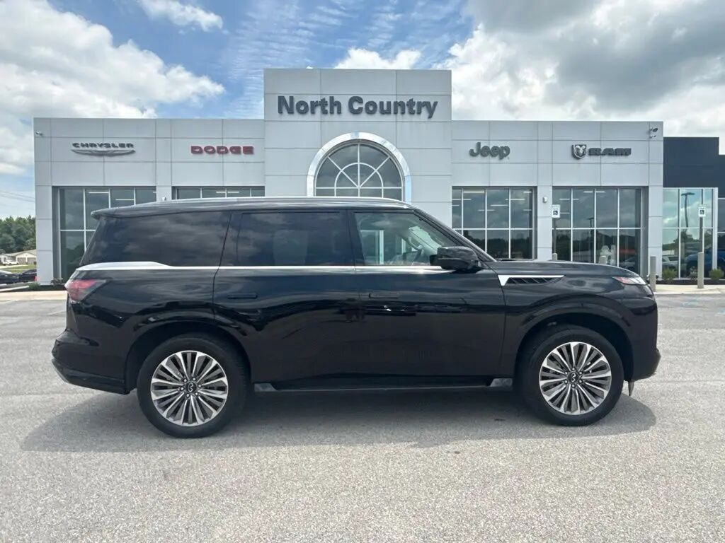 2025 INFINITI QX80 Sensory — photo 1 of 14