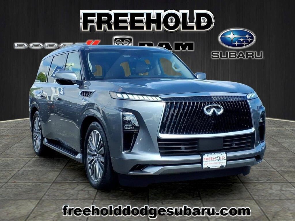 2025 INFINITI QX80 Sensory — photo 1 of 13