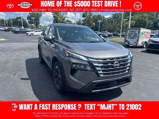 2024 Nissan Rogue SV — photo 1 of 25