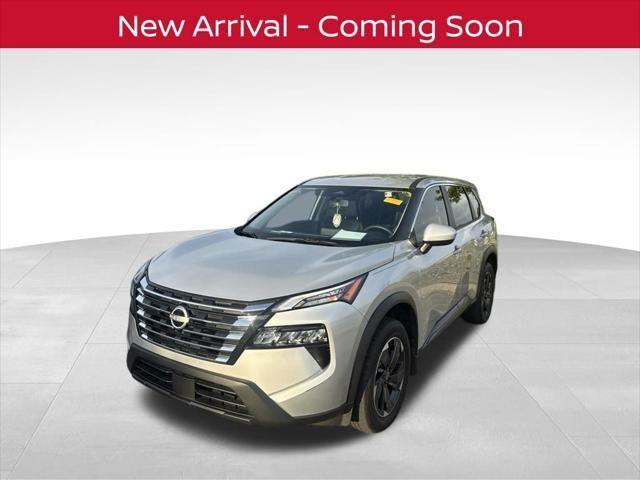 2025 Nissan Rogue SV — photo 1 of 18